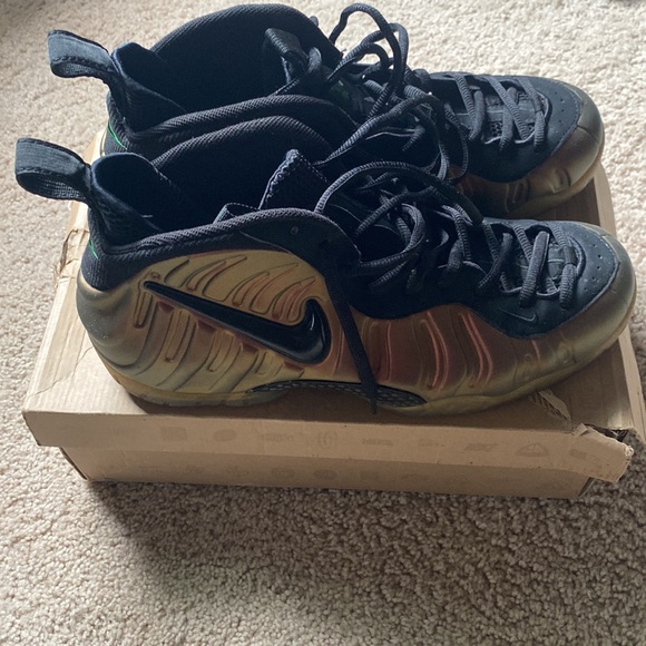 Phone posits a color you cannot fine it’s a copper metallic - Picture 3 of 6